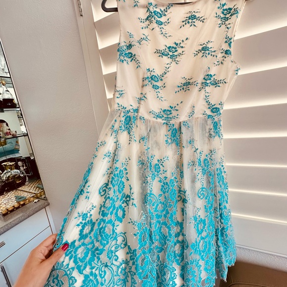 Alice Olivia Fila Lace Dress embroidered tulle Flare -Turquoise Size 8 - Picture 4 of 8